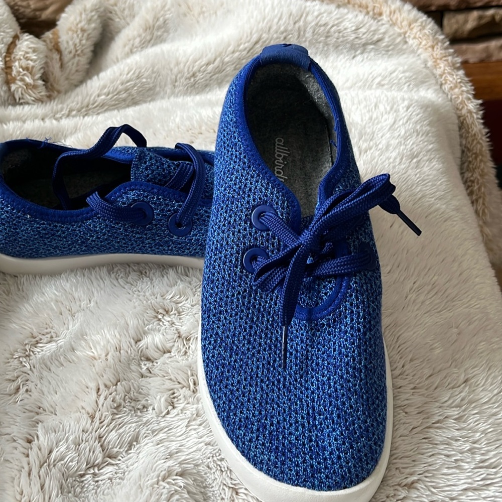 Allbirds royal blue athletic shoe!  Womens size 7, NEW only been wore inside!